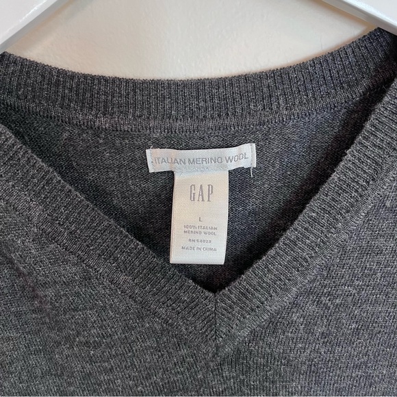 Gap Italian 100% Merino Wool Pullover Sweater Vest Charcoal Gray Mens Large - Picture 3 of 5